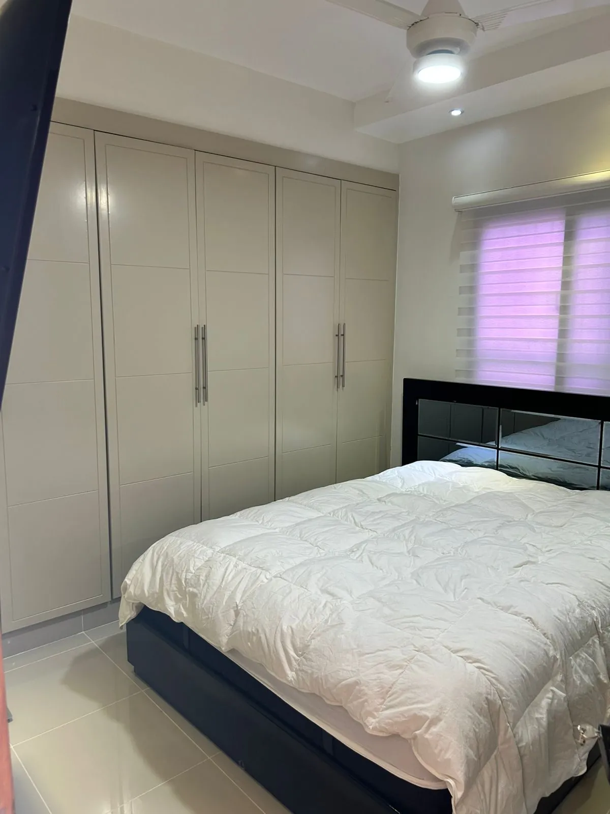 Casa muy completa con patio, piscina, jacuzzi y terraza
