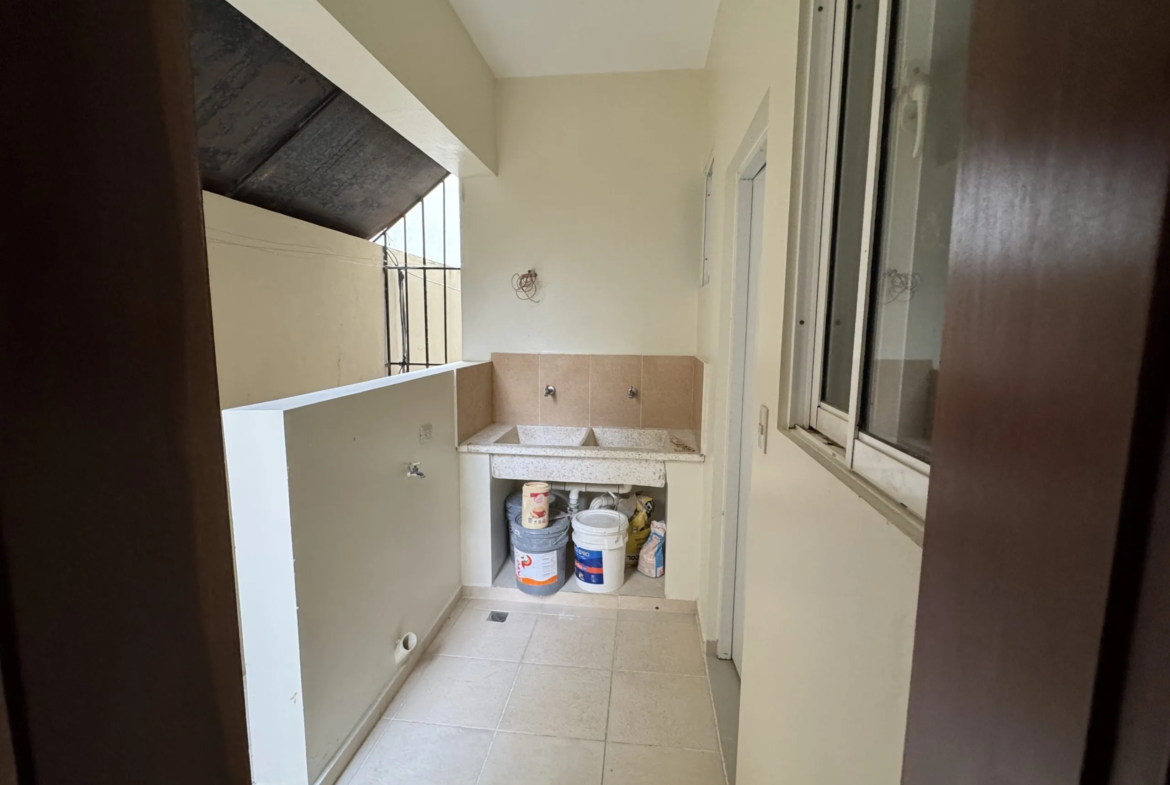 Apartamento primer nivel en Paseo del Río