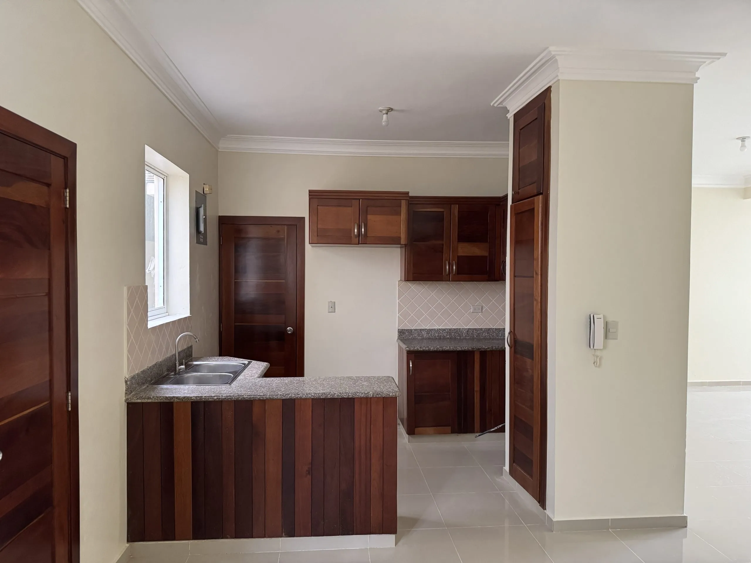 31038105-8f97-4eee-a891-3de94f19db34_resultado Apartamento primer nivel en Paseo del Río
