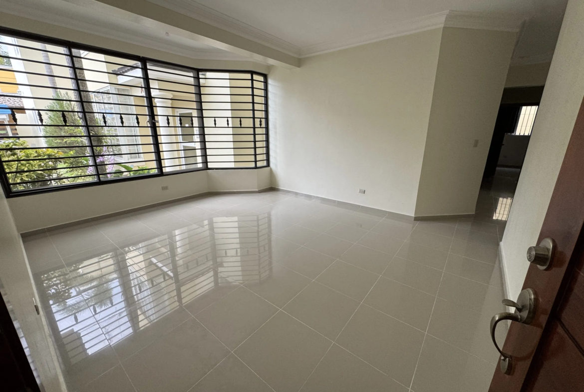 Apartamento primer nivel en Paseo del Río