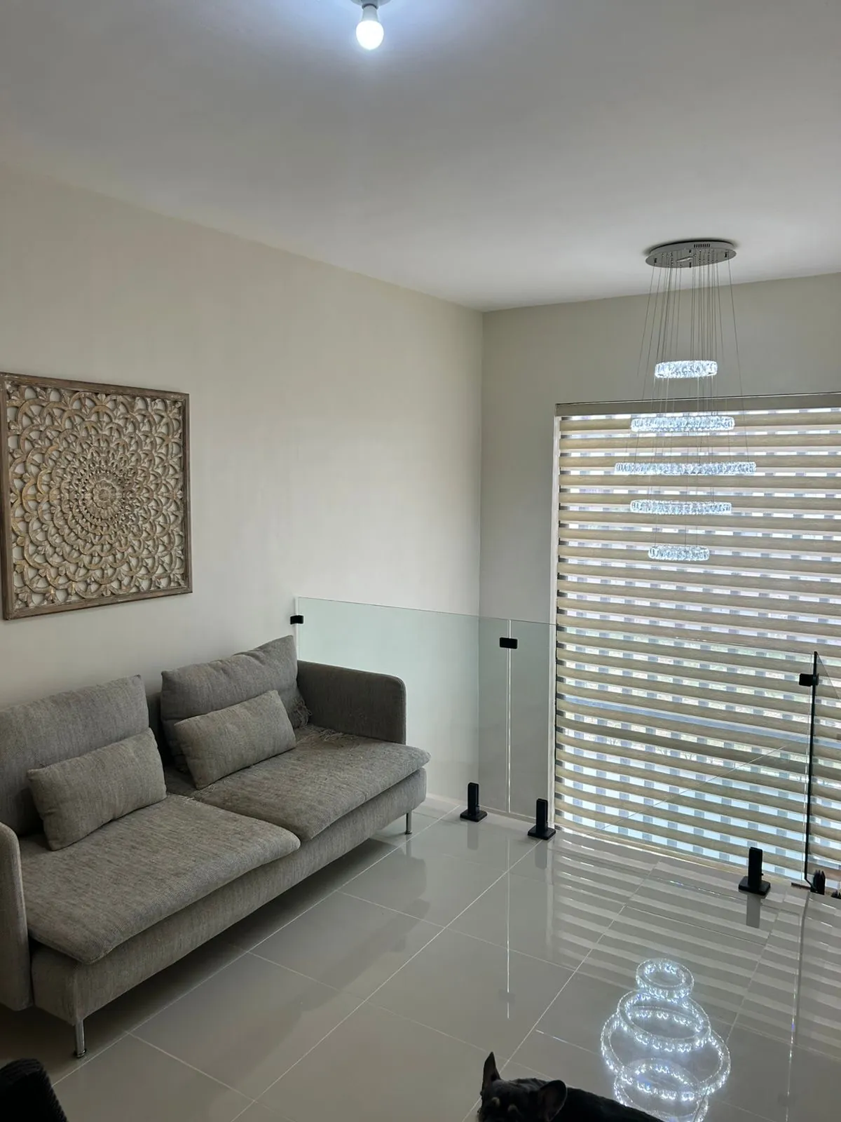 Casa muy completa con patio, piscina, jacuzzi y terraza