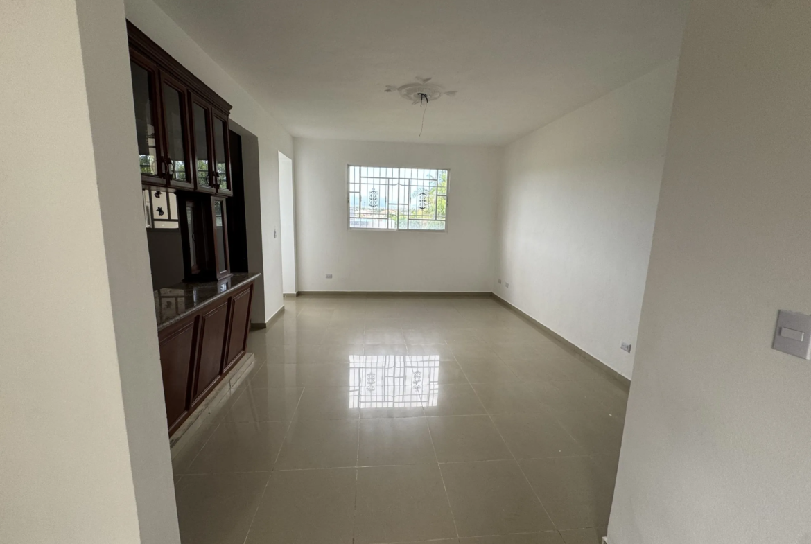 Apartamento 3er nivel construido en block