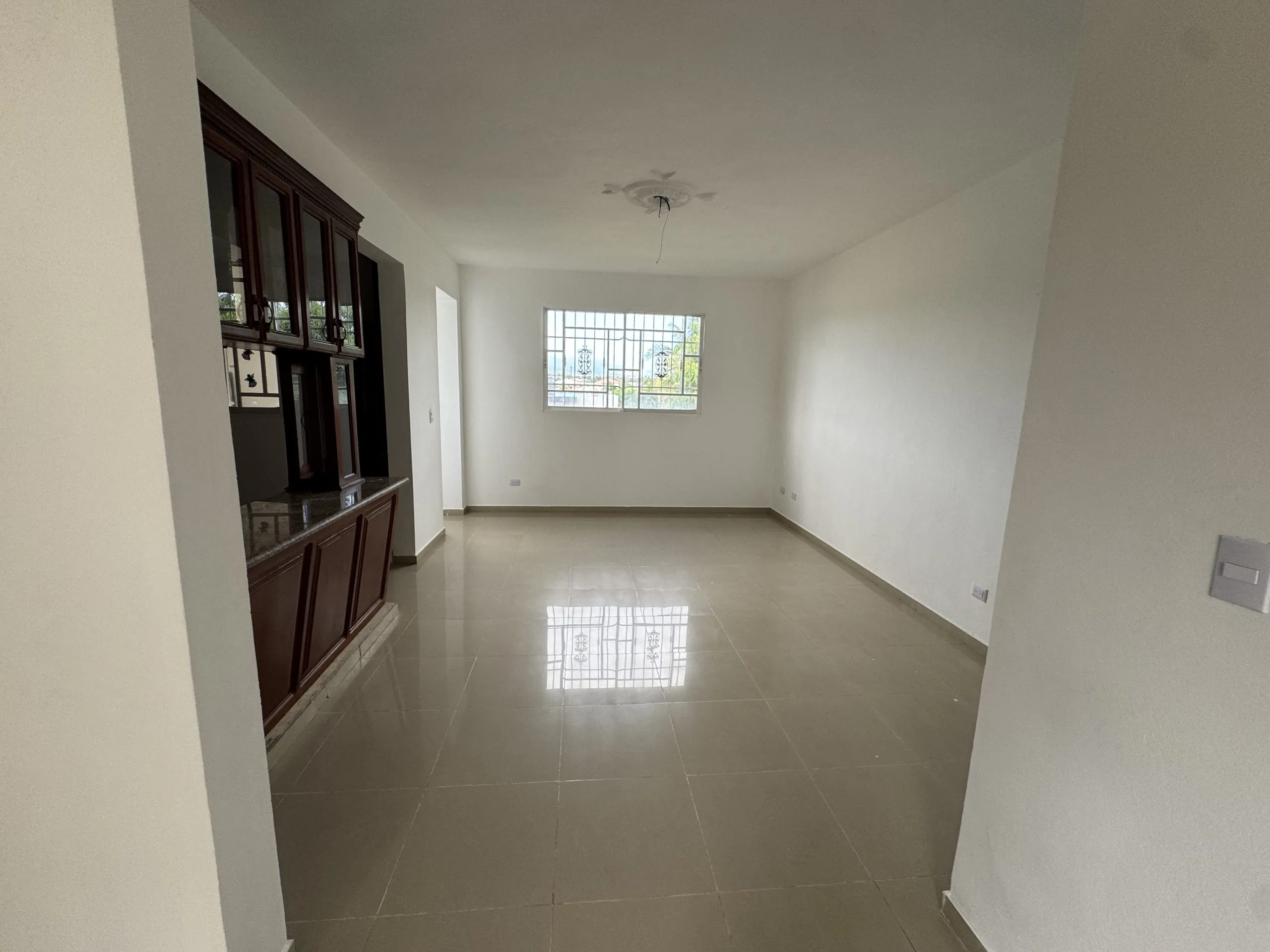 Apartamento 3er nivel construido en block