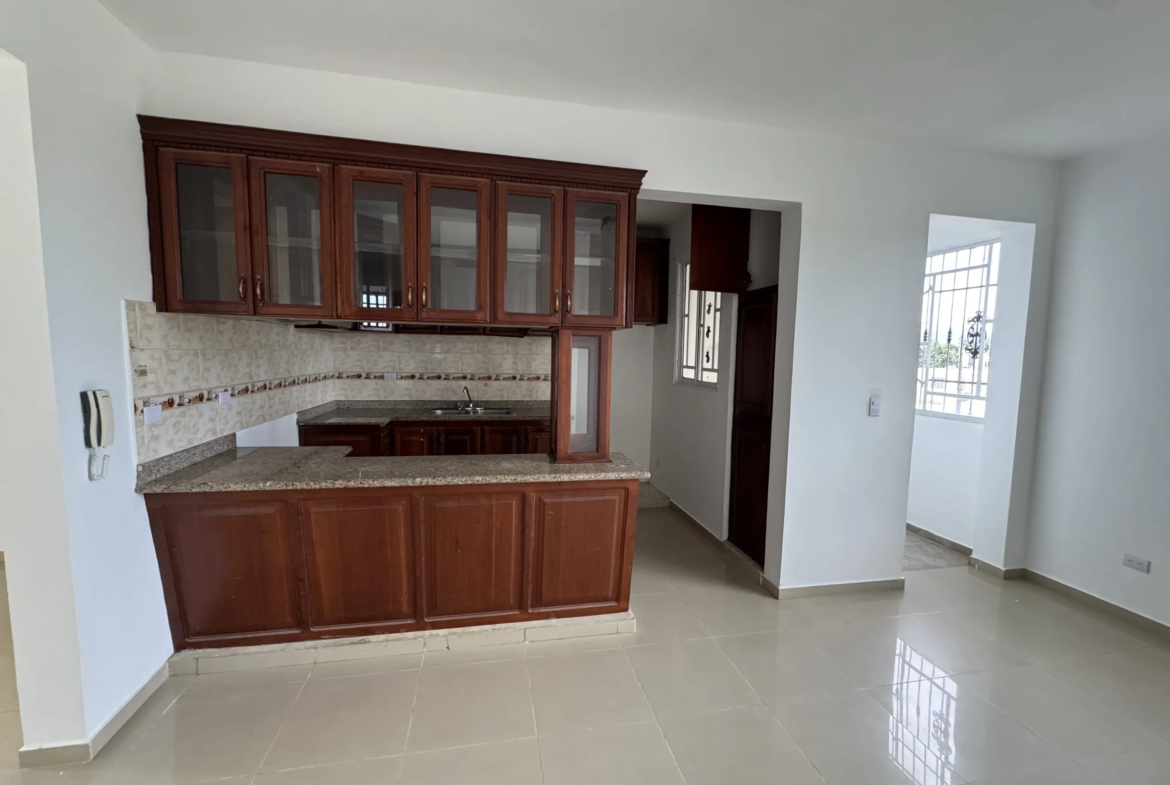 Apartamento 3er nivel construido en block