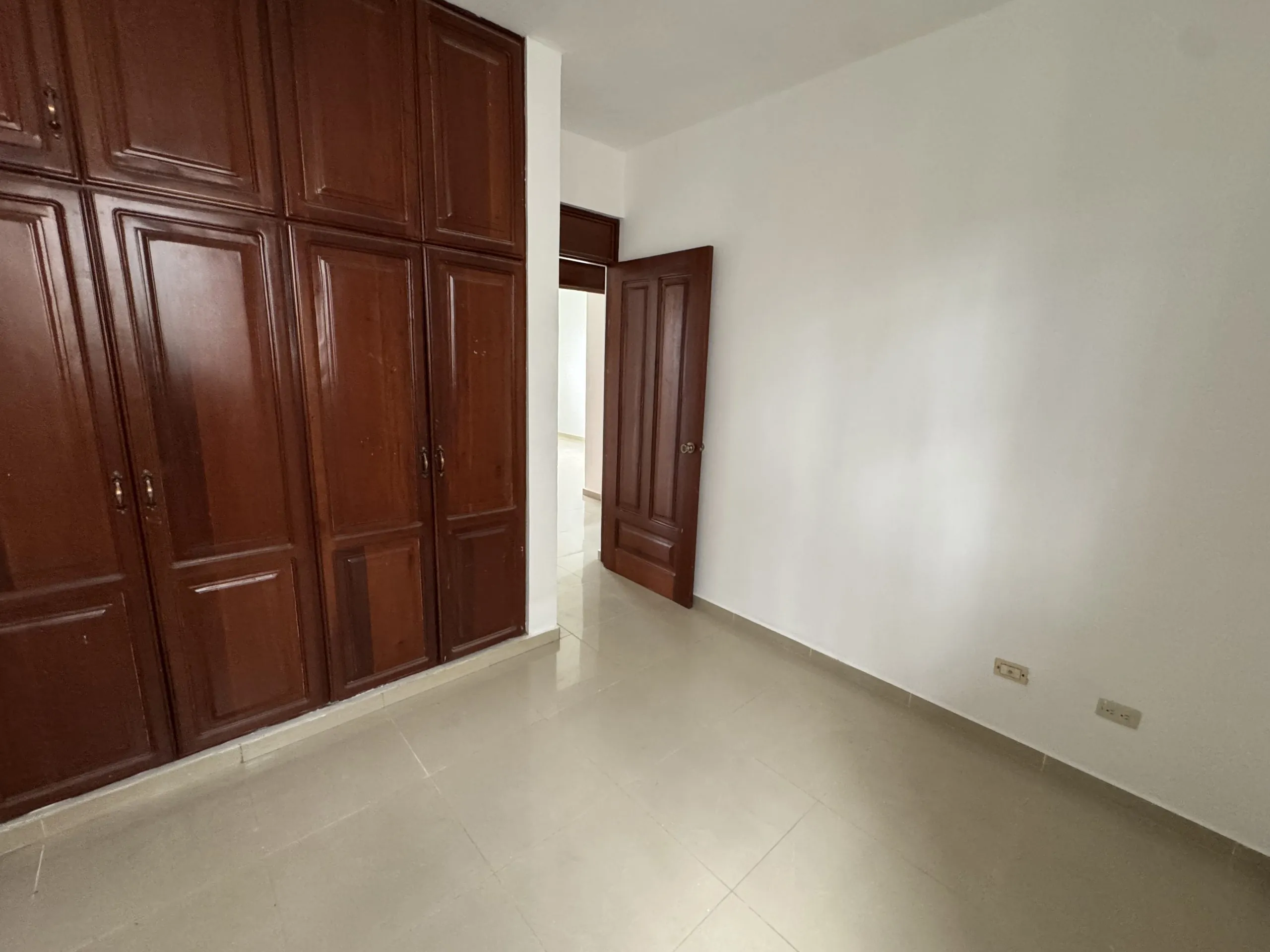 Apartamento 3er nivel construido en block