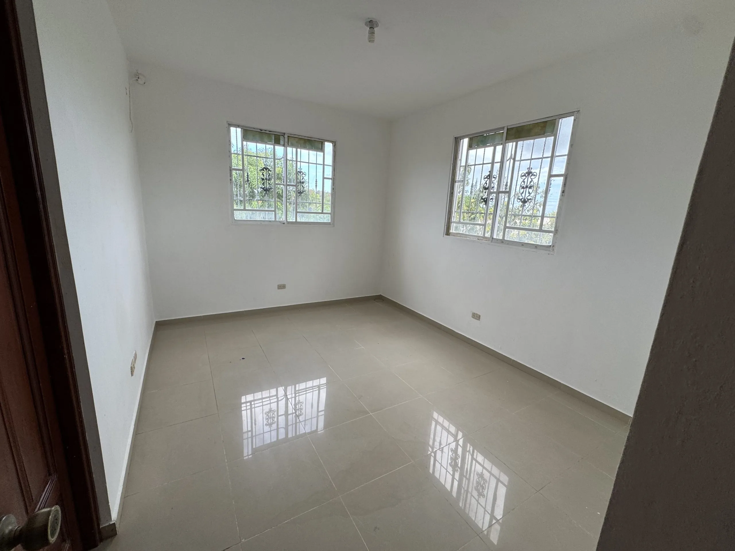Apartamento 3er nivel construido en block