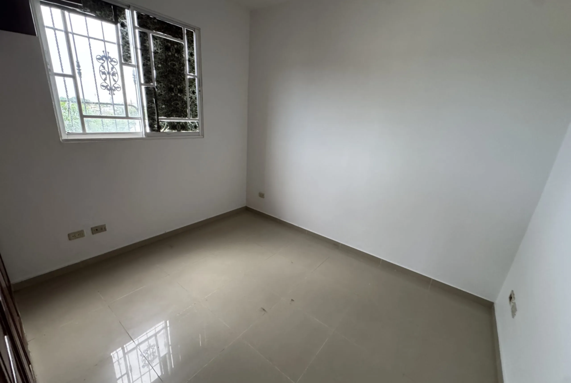 Apartamento 3er nivel construido en block