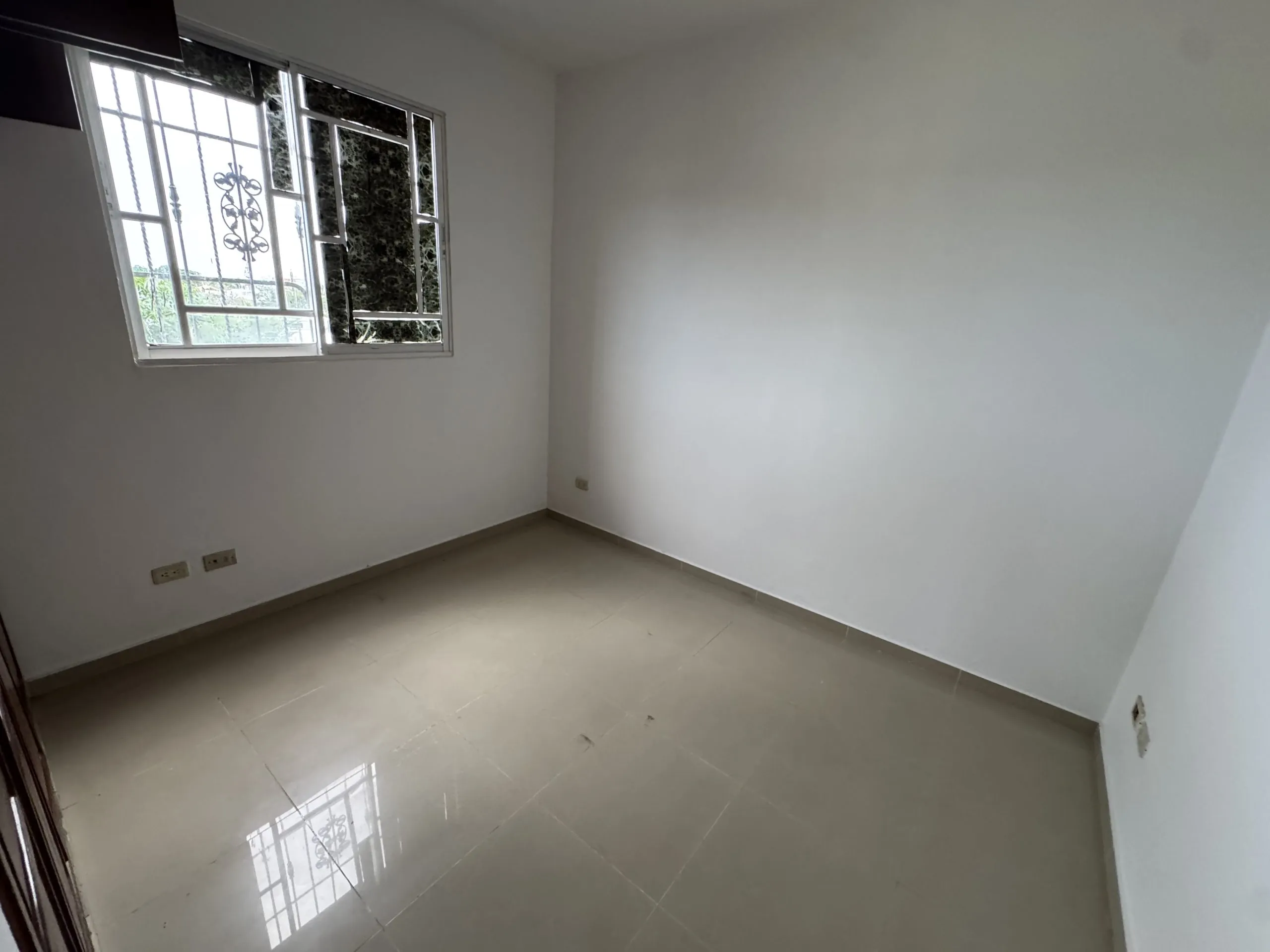 Apartamento 3er nivel construido en block