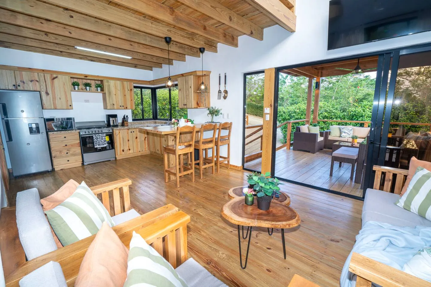 Hermosa villa vacacional en proyecto cerrada en Jarabacoa