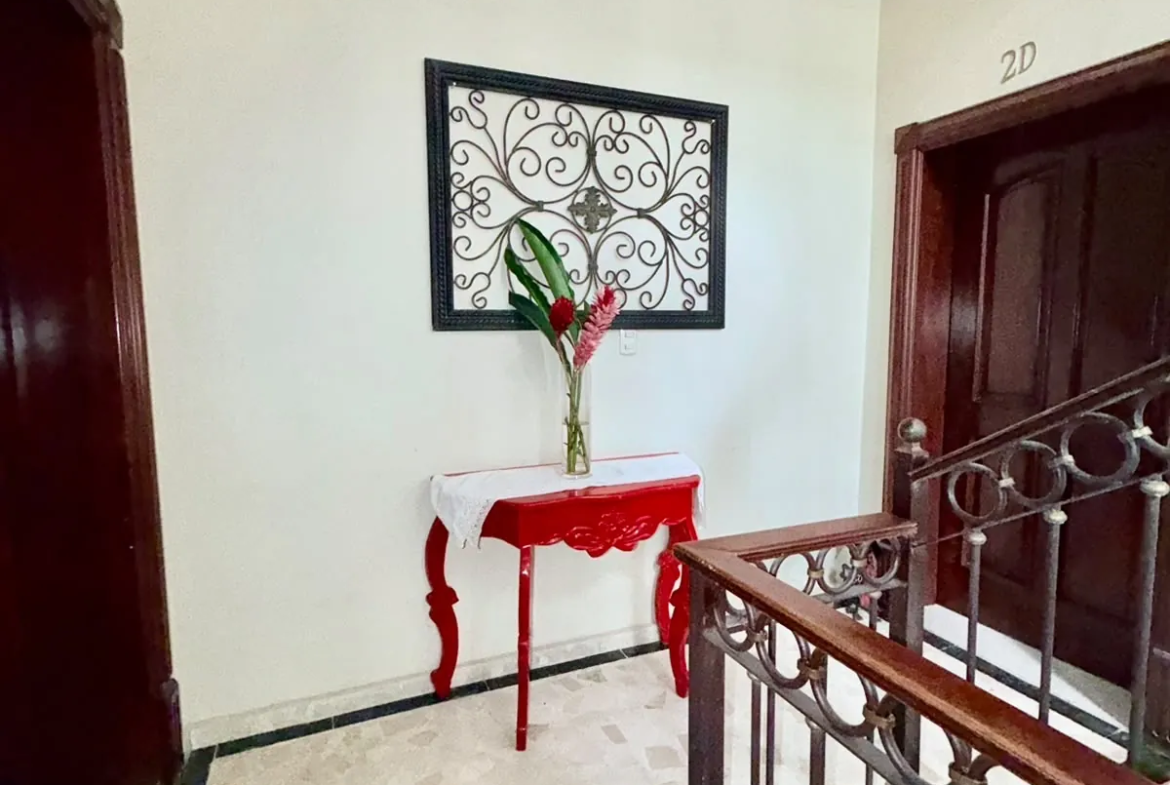 Apartamento 2do nivel amplio con excelente precio