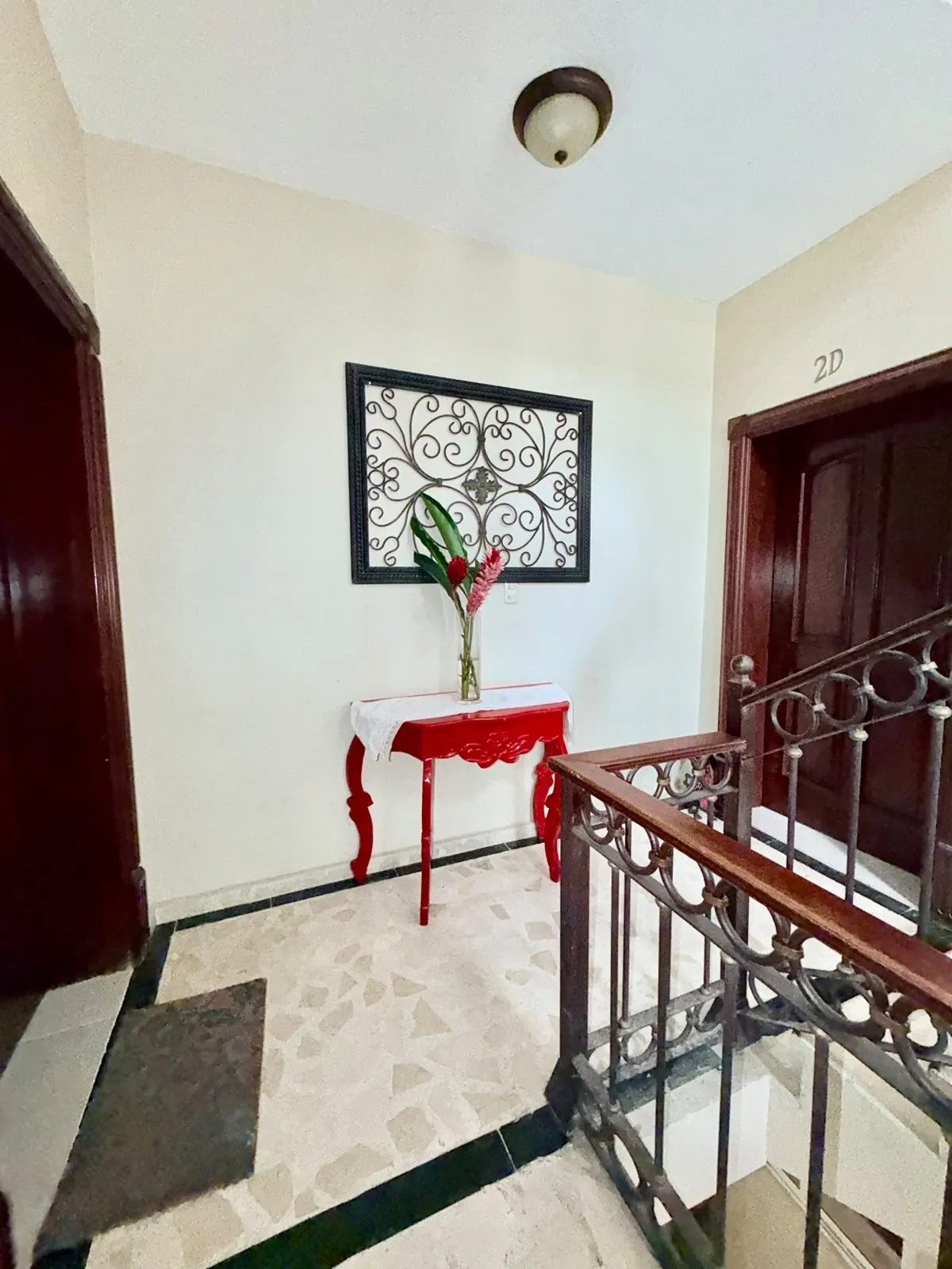 Apartamento 2do nivel amplio con excelente precio