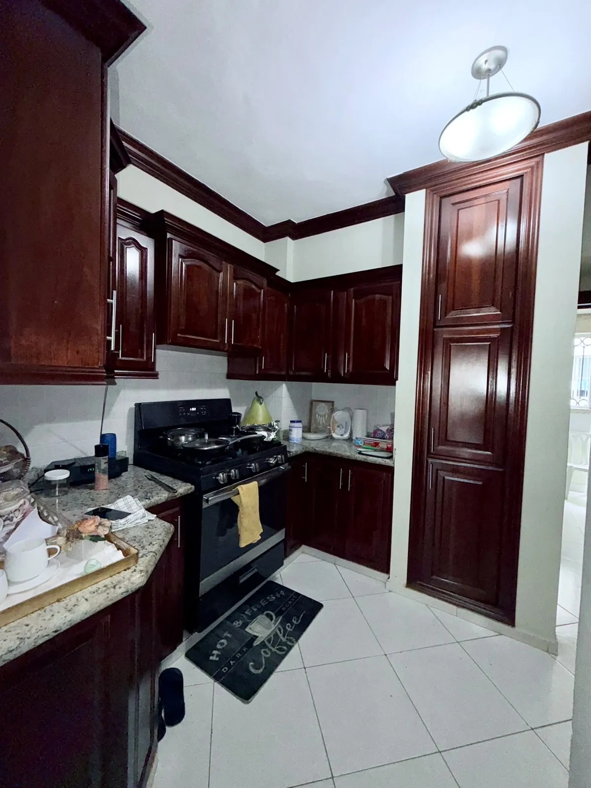 Apartamento 2do nivel amplio con excelente precio