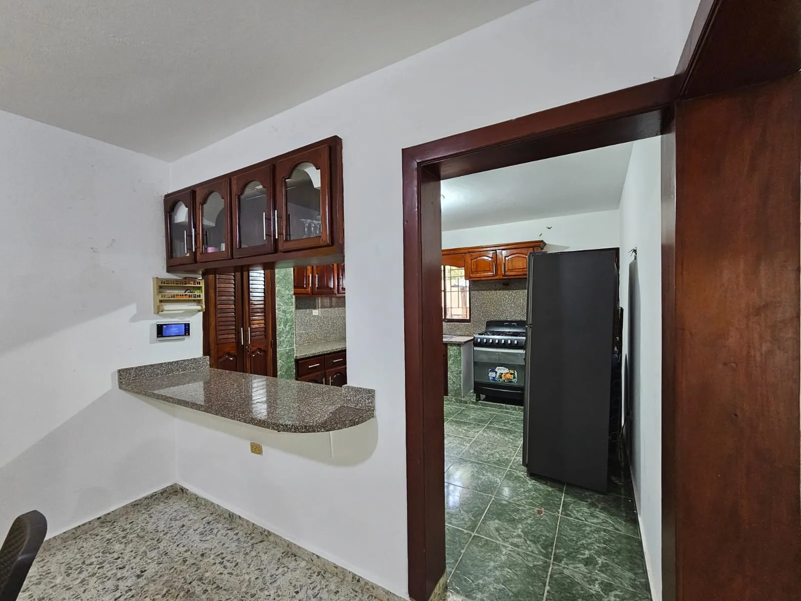 Casa muy amplia, cada hab. con su baño + terraza + kiosko