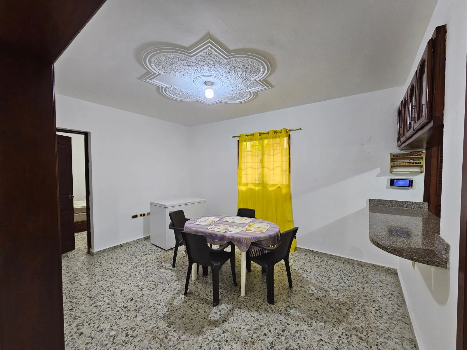 Casa muy amplia, cada hab. con su baño + terraza + kiosko