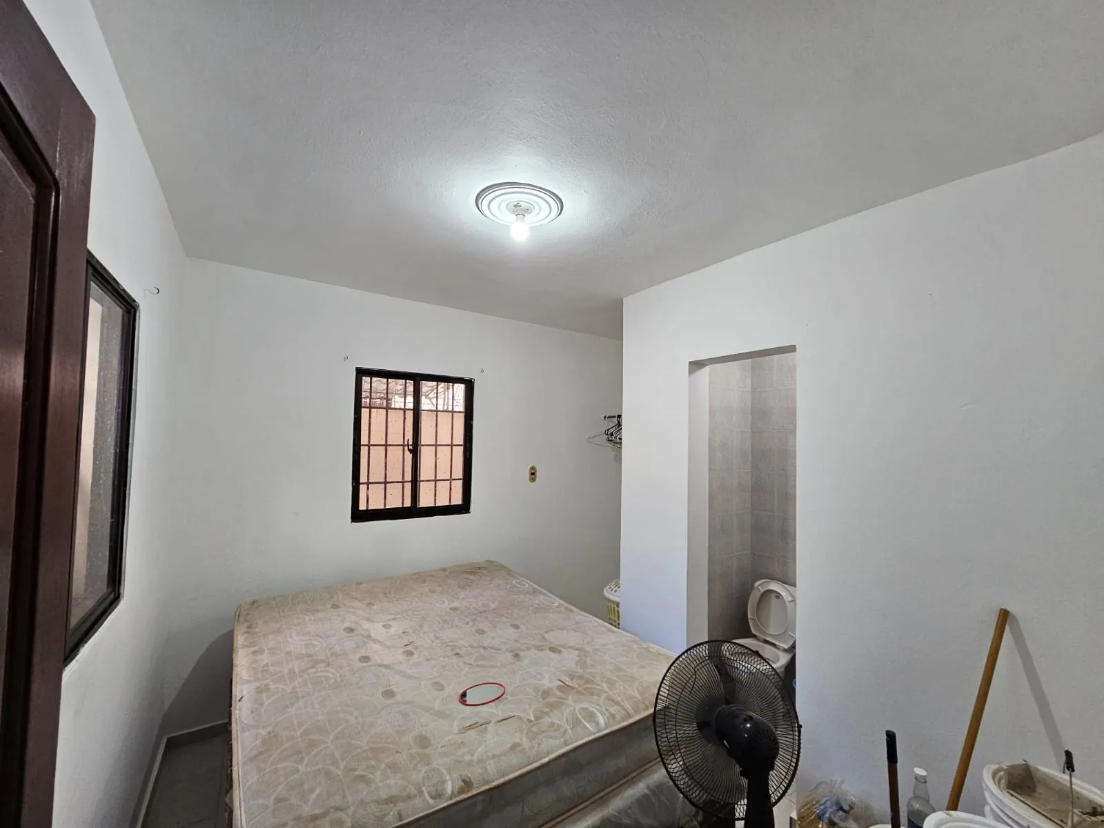 Casa muy amplia, cada hab. con su baño + terraza + kiosko