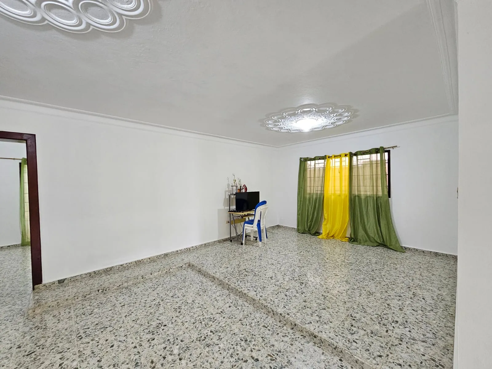 Casa muy amplia, cada hab. con su baño + terraza + kiosko