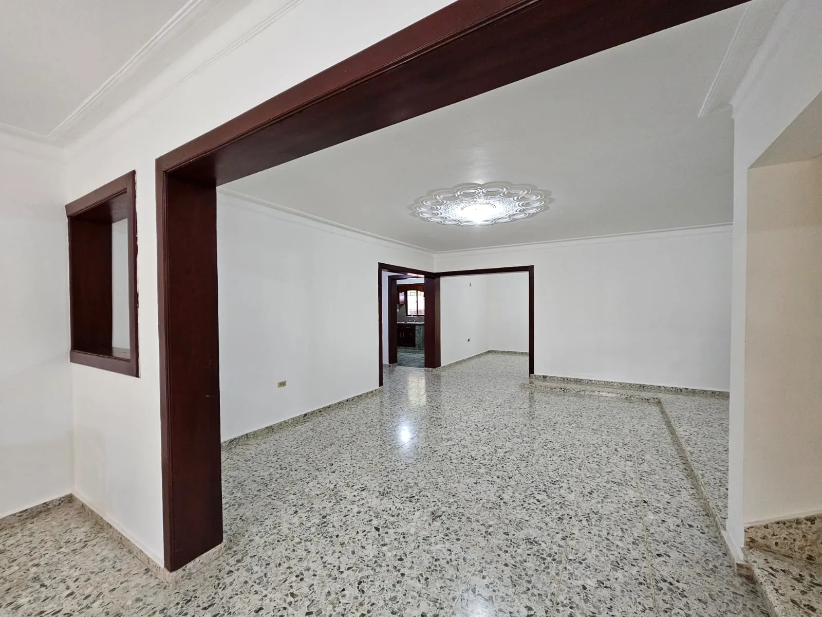 Casa muy amplia, cada hab. con su baño + terraza + kiosko